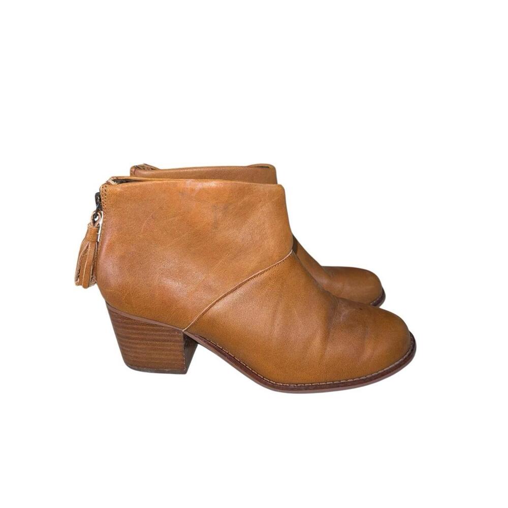 Toms Light Brown Leather Ankle Boots With Back Zipper Women's Size 7